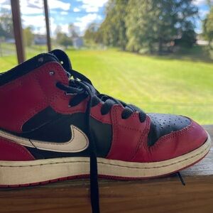 Nike Kids Black and Red Sneakers